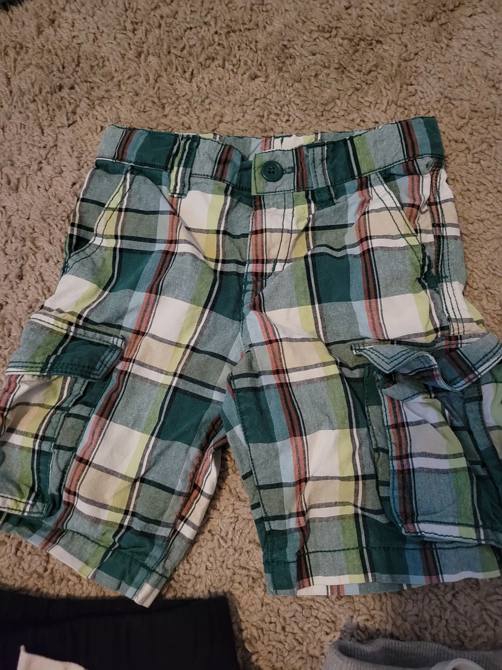 Old Navy Boys Mixed Shorts Pack - Green Plaid, Olive Print, Gray, Black, Navy